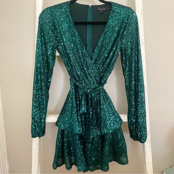 Trixxi Dresses & Skirts - trixxi green sequin tiered mini dress​​​